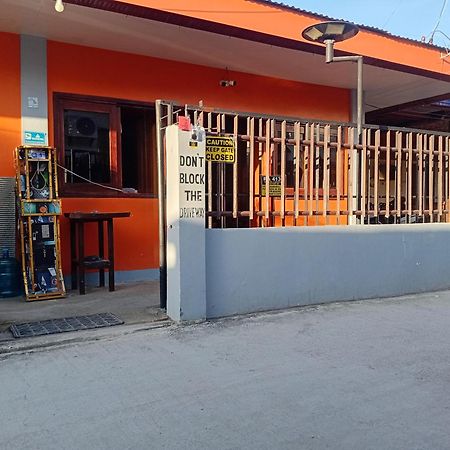Edgar'S Guest House Моалбоал Екстериор снимка