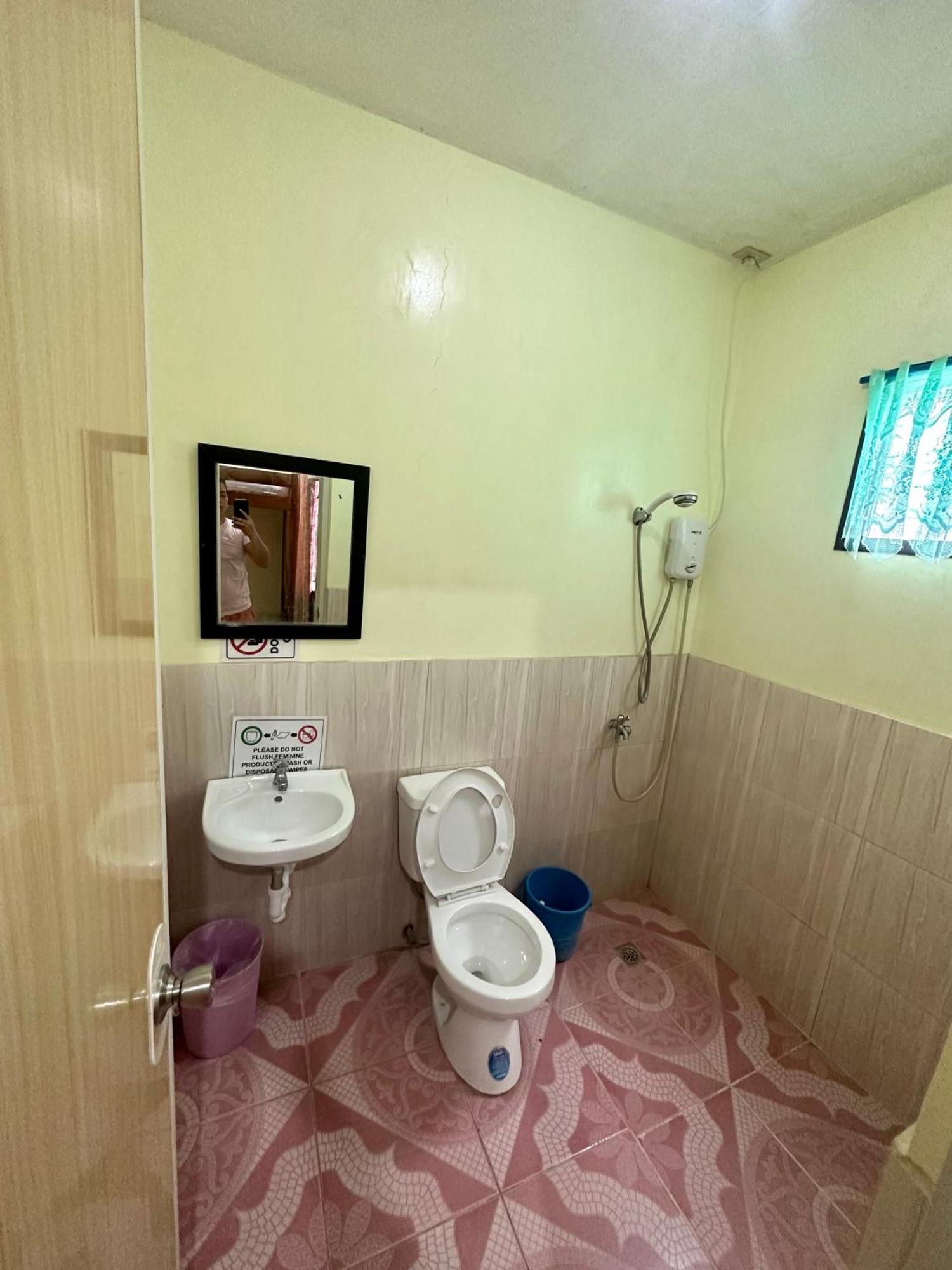 Edgar'S Guest House Моалбоал Екстериор снимка
